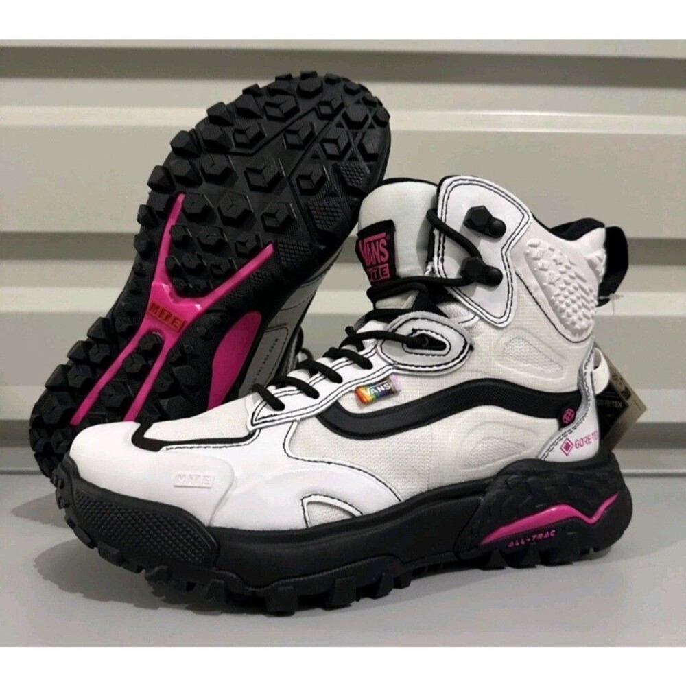 VANS MTE Crestline Gore-Tex Pride Hiking Boots Women’s Size 8.5 White Black Pink